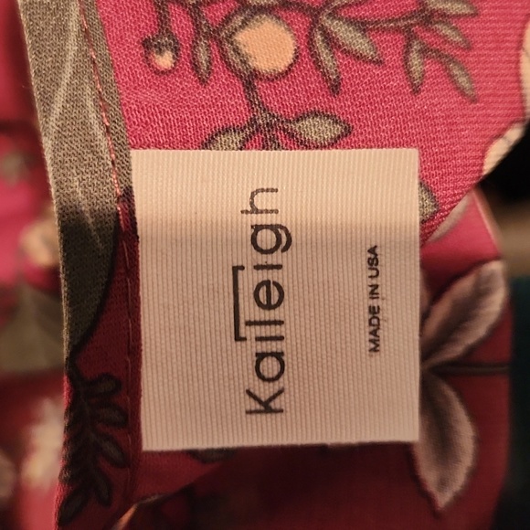 Soft, vintage-style print top - Picture 3 of 5